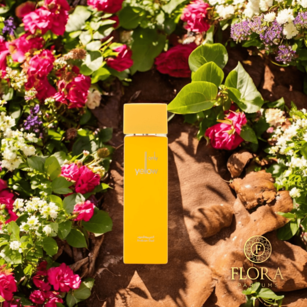 Eau de parfum pour Homme et Femme - Only Yellow - Arabian Oud - 100ml Description Only Yellow de Arabian Oud est une eau de parfum unisexe qui vous transporte dans un univers lumineux et envoûtant. Présentée dans un vaporisateur de 100 ml, cette fragrance est une célébration des contrastes olfactifs, mêlant fraîcheur, douceur et chaleur dans un parfum à la fois pétillant et réconfortant. L'aventure olfactive commence par des notes de tête éclatantes de bergamote, de cassis et de feuilles de rose, créant une introduction vive et fruitée qui éveille les sens. Le cœur de la fragrance se déploie avec une délicieuse harmonie de rose, de pivoine, d'ambre et de caramel, offrant une combinaison douce et sucrée qui évoque la tendresse et la féminité. En fond, les notes de vanille, de musc et de mousse de chêne apportent une touche chaleureuse et luxueuse, enveloppant la peau d'un sillage riche et durable. Only Yellow est le parfum idéal pour ceux qui souhaitent illuminer leur journée avec une fragrance qui respire la joie et l’élégance. Laissez-vous séduire par cette composition raffinée qui saura vous accompagner en toutes occasions, ajoutant une note de fraîcheur et de sophistication à votre style. Notes Olfactives Notes de Tête : Bergamote, Cassis, Feuilles de rose Notes de Cœur : Rose, Pivoine, Ambre, Caramel, Bois d’ambre Notes de Fond : Vanille, Musc, Mousse de chêne Famille olfactive : Florale, gourmand