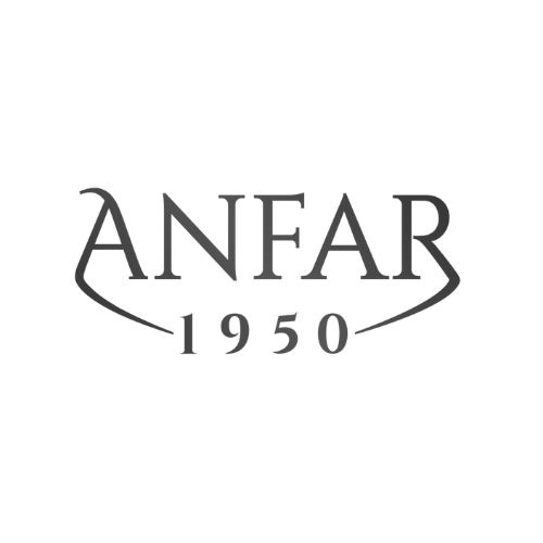 Anfar Perfumes continue de croître et de diversifier son offre, s’appuyant sur une tradition de qualité et un savoir-faire unique dans la création de parfums. L'entreprise combine habilement l'héritage indien et les influences orientales pour proposer des produits de luxe qui captivent les sens. Grâce à ses années d'expertise, Anfar est devenu un symbole de prestige et d'authenticité, avec une attention particulière portée à l'innovation tout en respectant les traditions de fabrication des parfums à base de Dehn al Oudh et de bois d'agar. Aujourd'hui, Anfar Perfumes se distingue par sa capacité à répondre aux goûts variés de sa clientèle, en offrant des créations modernes tout en préservant l'âme et les racines de ses produits traditionnels. Avec une présence dans de nombreux pays du Moyen-Orient et de l'Extrême-Orient, le groupe Anfar s’impose comme une référence incontournable dans l'industrie du parfum, continuant d’élargir son influence tout en restant fidèle à son engagement envers l’excellence.